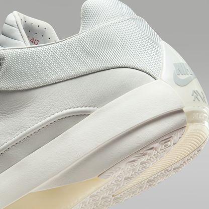 40 "Wolf Grey" Basketball Shoes - Responsive Cushioning And Enhanced Traction
