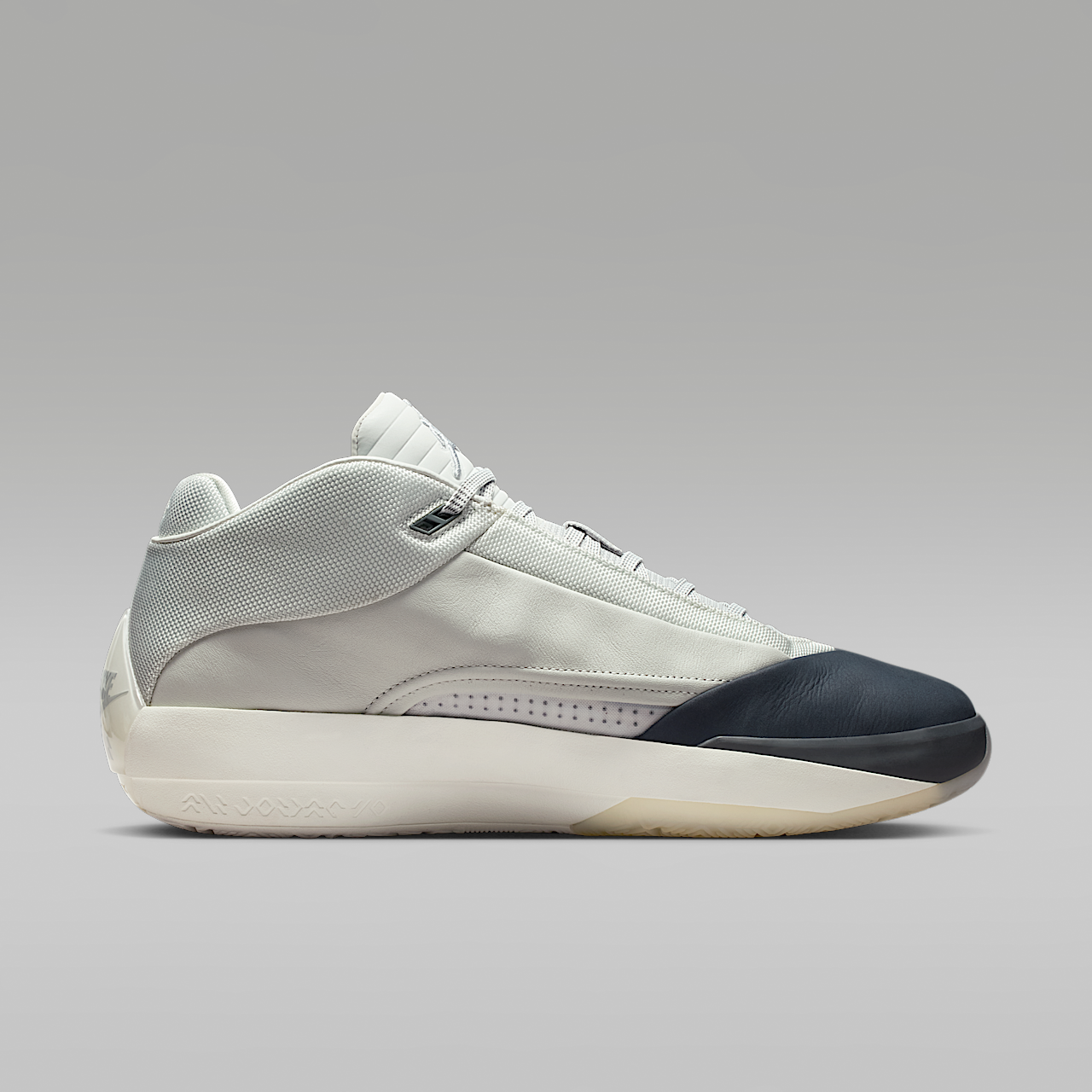 40 "Wolf Grey" Basketball Shoes - Responsive Cushioning And Enhanced Traction