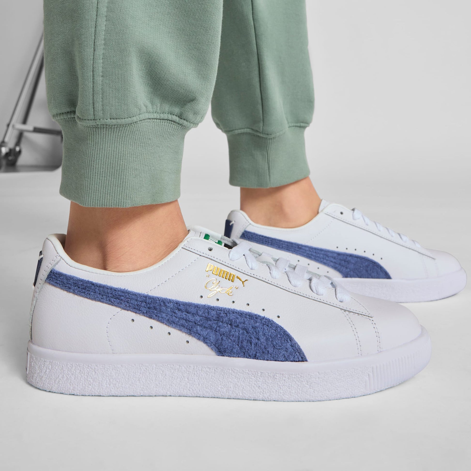 Clyde Base Sneakers