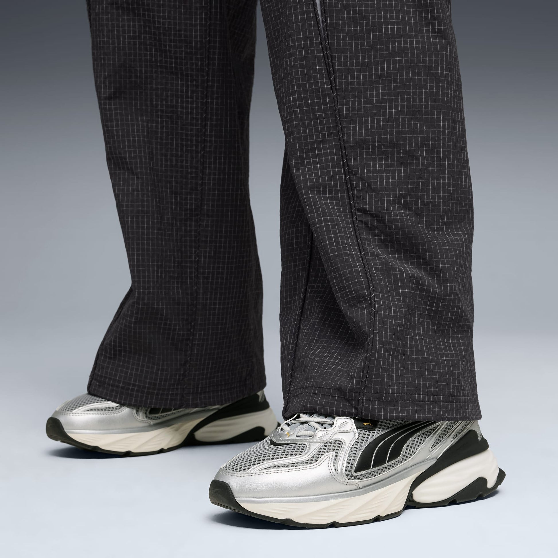 Fade Sneakers