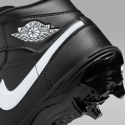 1 Mid TD Men's Football Cleat