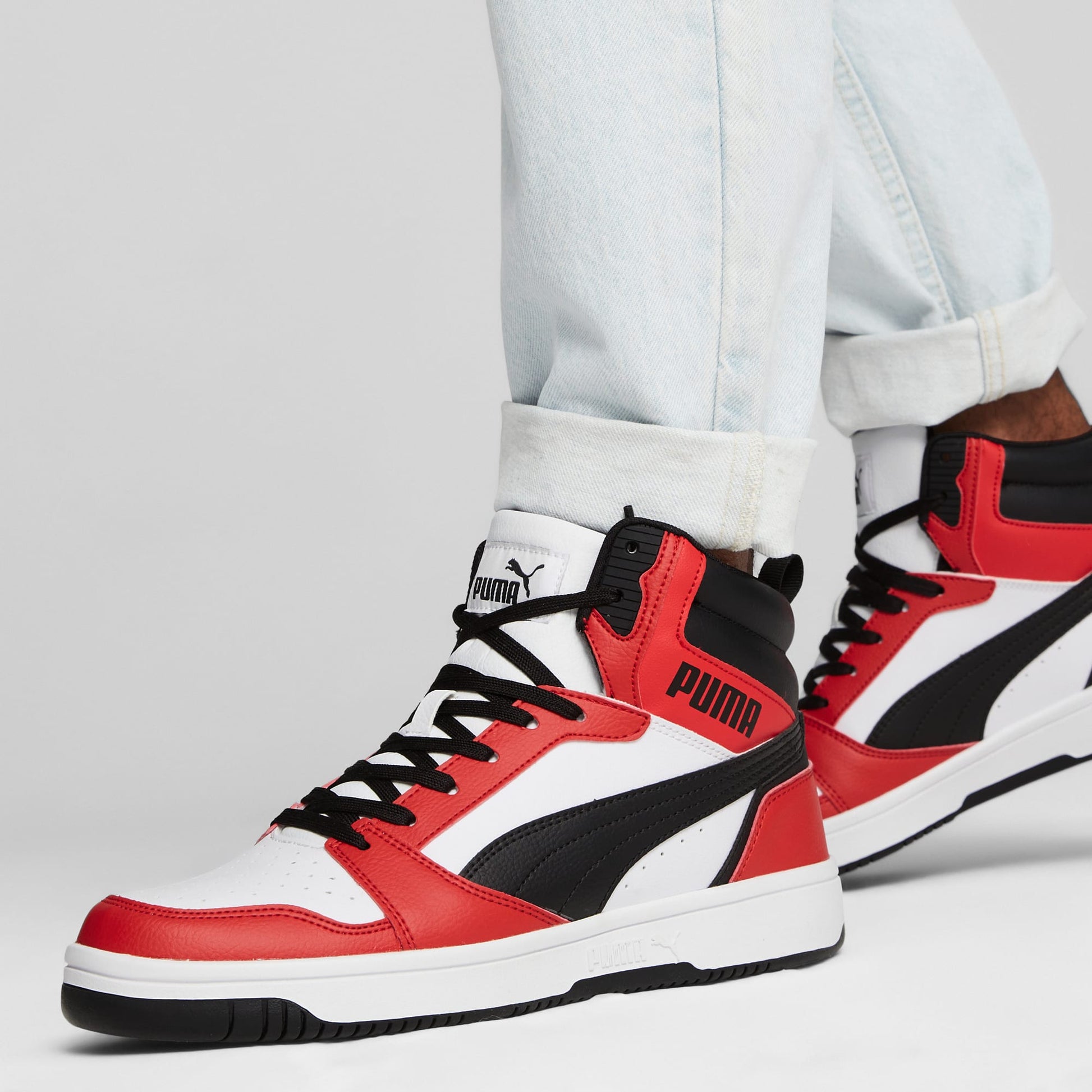 Rebound V6 Men's Mid Top Sneakers