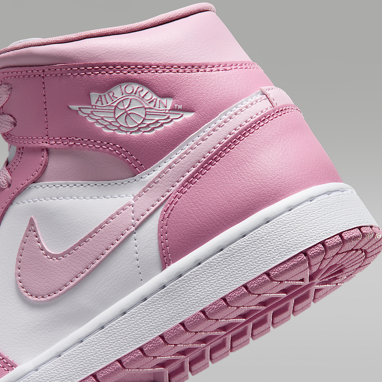 Air Jordan 1 Mid Women's Shoes