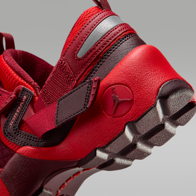 Trunner LX Women's Shoes
