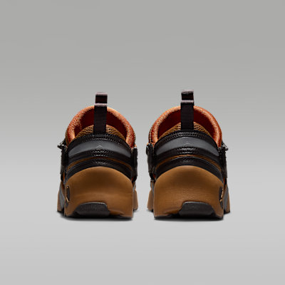 Trunner LX Women's Shoes