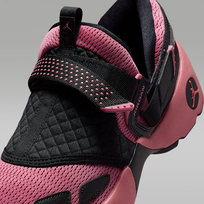 Trunner LX Women's Shoes