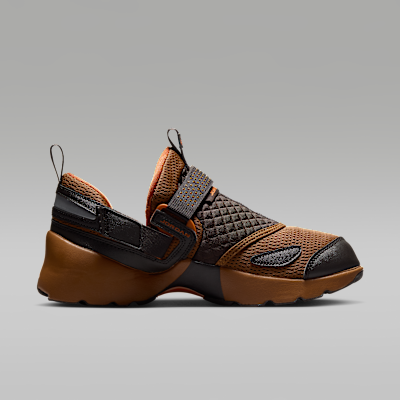 Trunner LX Women's Shoes