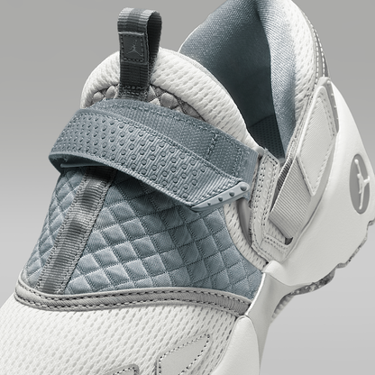 Trunner LX Women's Shoes