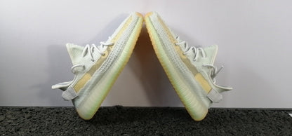 Yeezy Boost 350 V2 Hyperspace YZ350