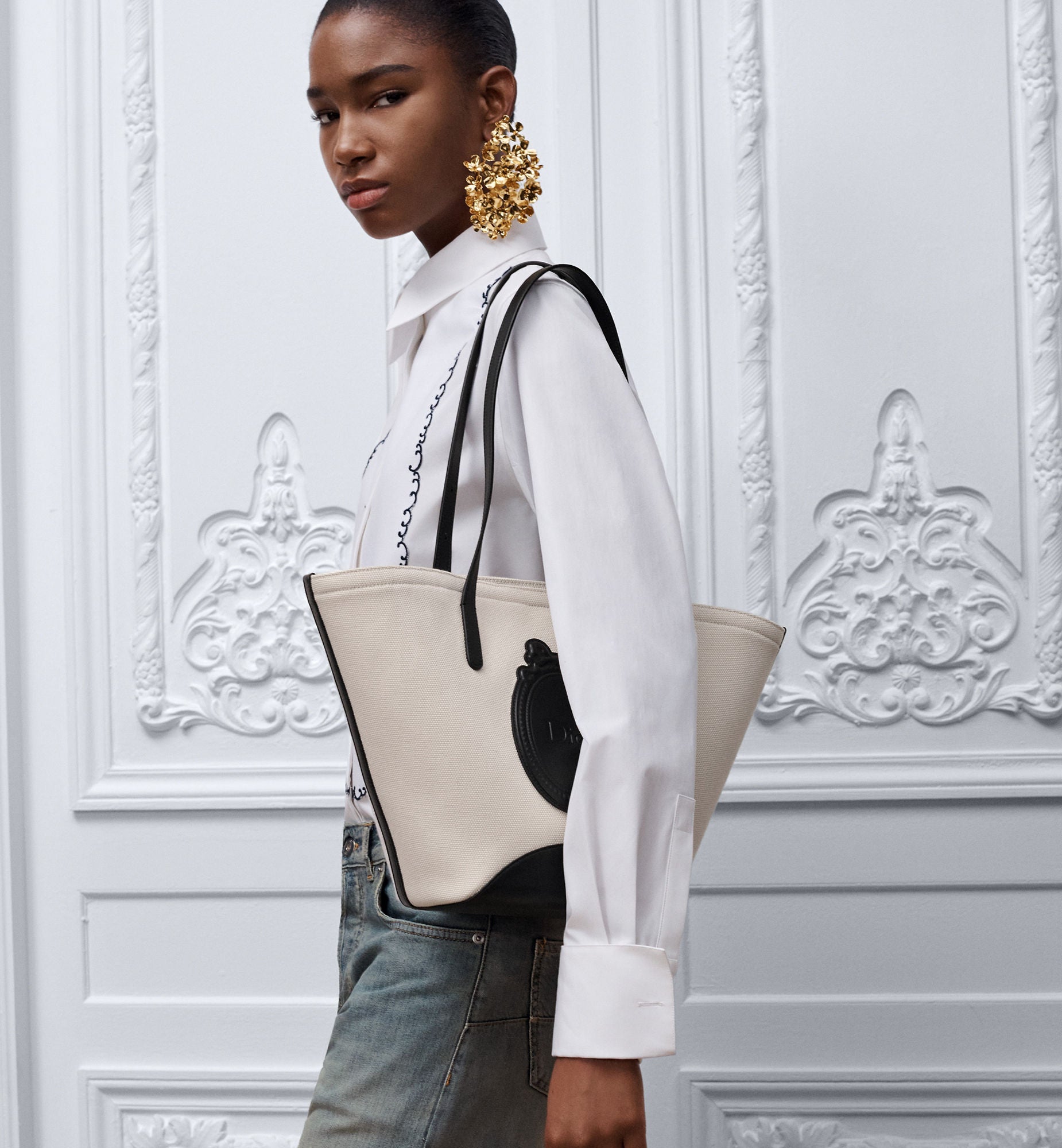 Women's Small Dior Blooming Bag With Beige Canvas And Black Calfskin