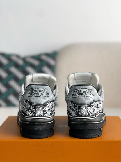 LV Trainer Gray