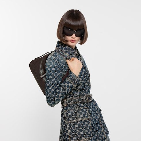 Women's Medium Jackie Slim Bag With Soft Grainy Leather And Piston Closure
