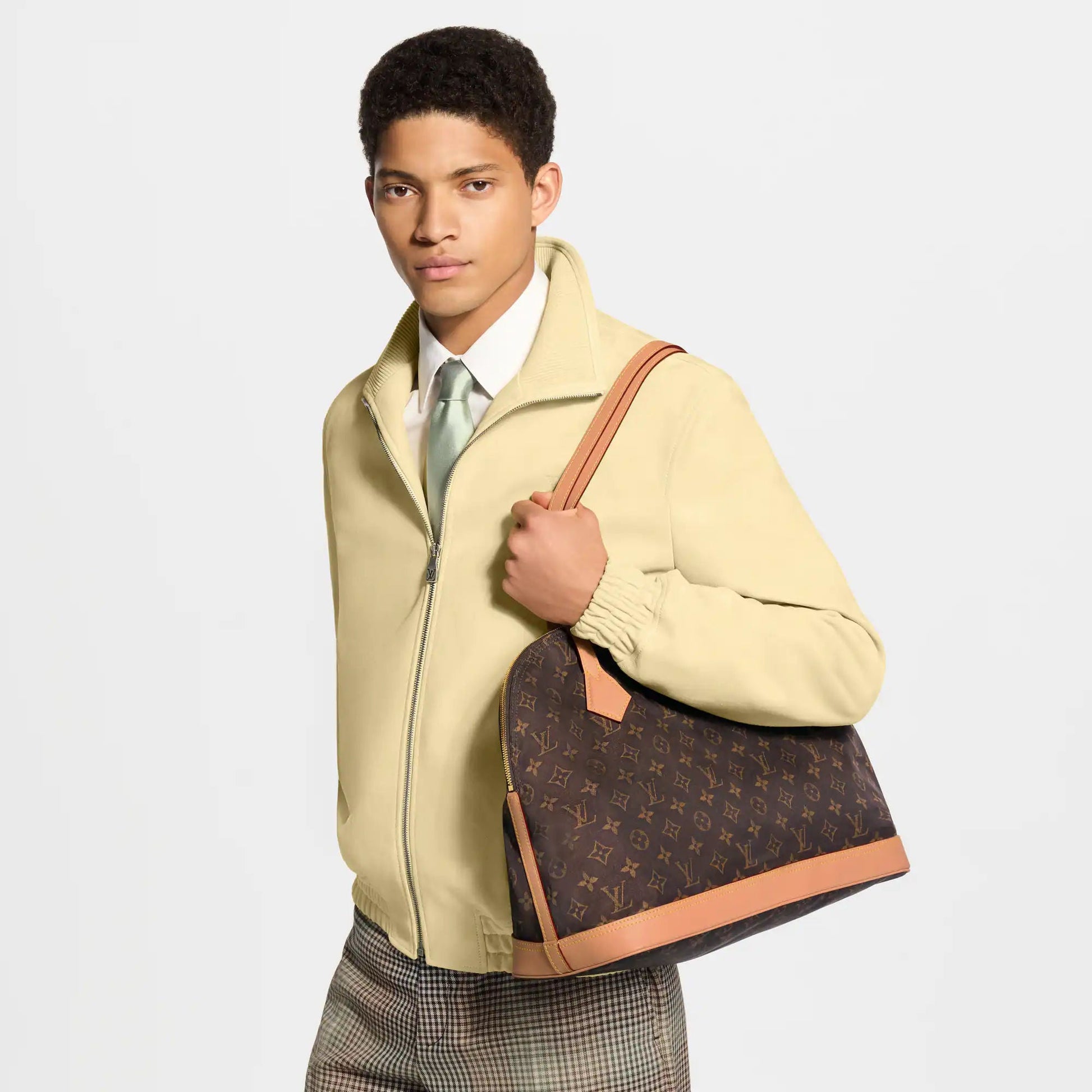 Men's Alma Shoulder MM Silk Tech Monogram