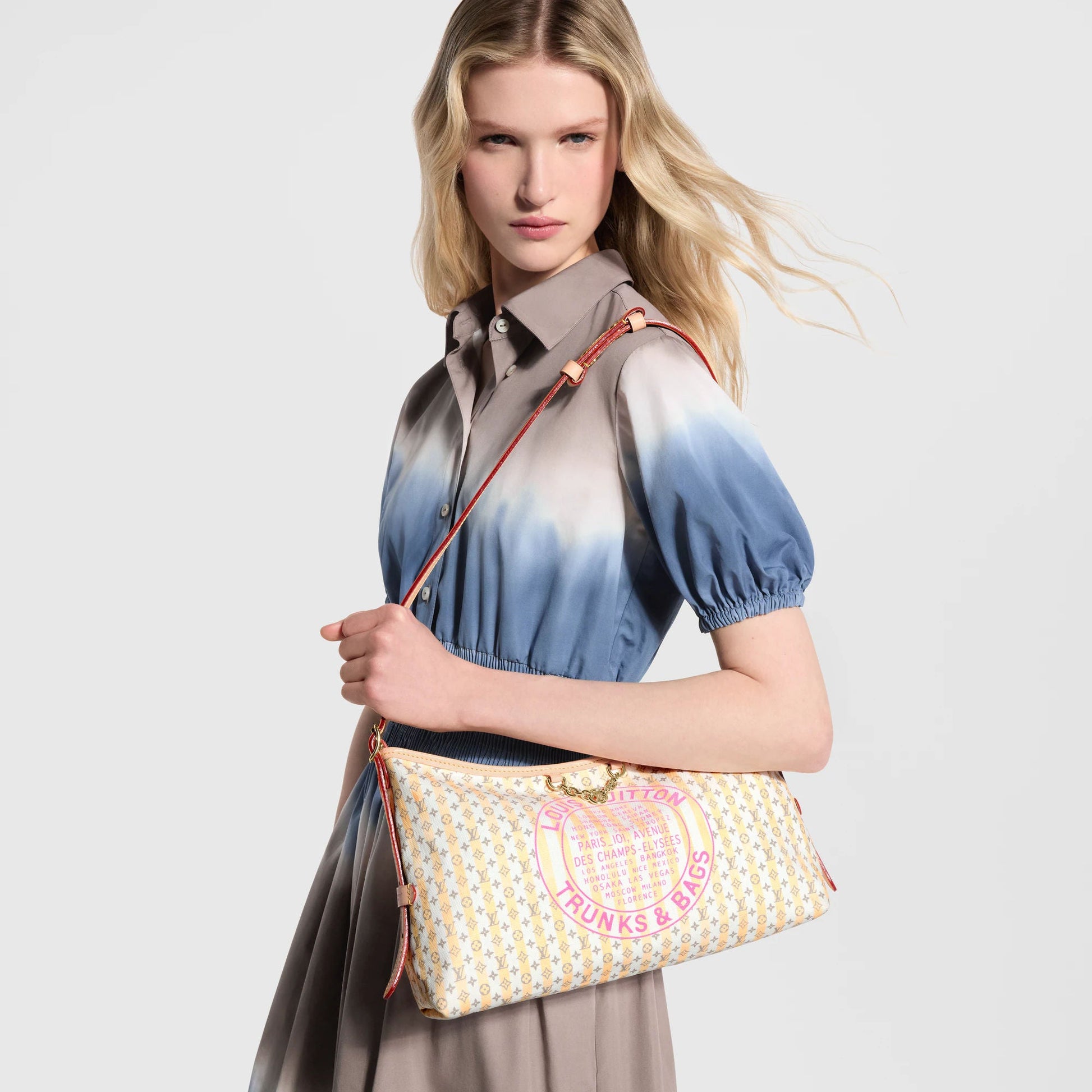 Women's Carryall East West Banana Monogram Coated Canvas Tote Bag M29139