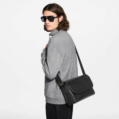 Courrier Messenger Calfskin Leather Black Hardware