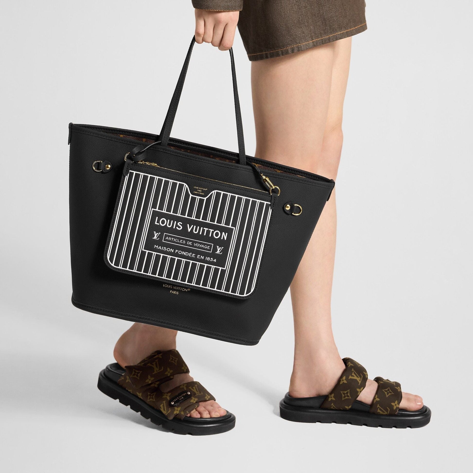 Neverfull Inside Out MM Monogram Coated Canvas Black Cowhide Leather Gold-Toned Hardware