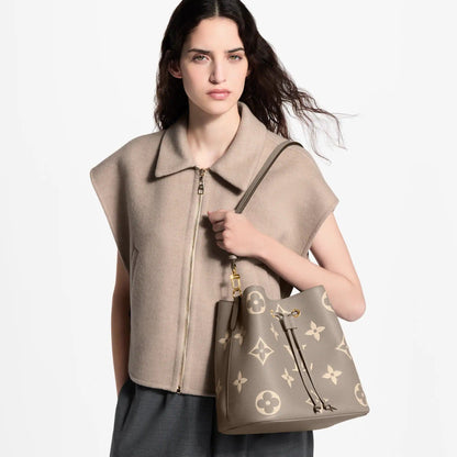 Women's NéoNoé MM Bicolor Monogram Empreinte Leather Bucket Bag M45555