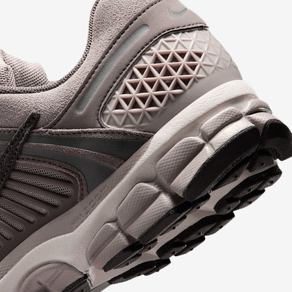 Zoom Vomero 5 SE Men's Sneakers Leather Suede College Grey