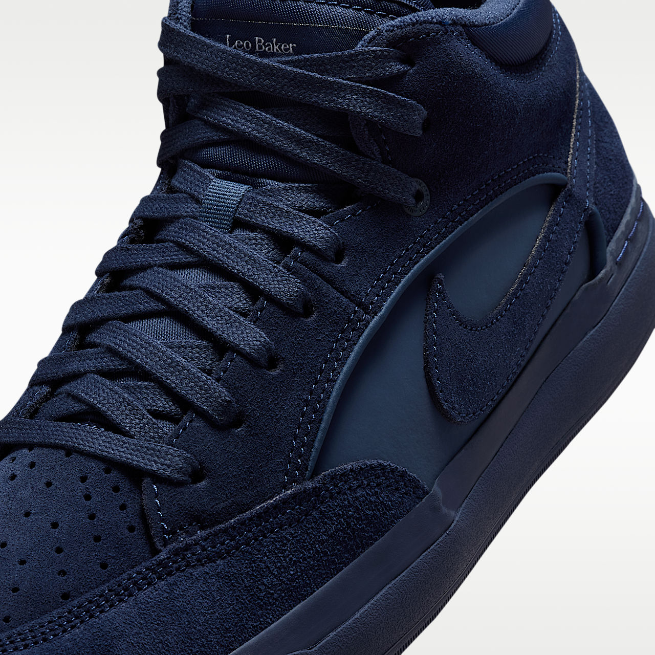 SB React Leo Unisex Skate Shoes Navy