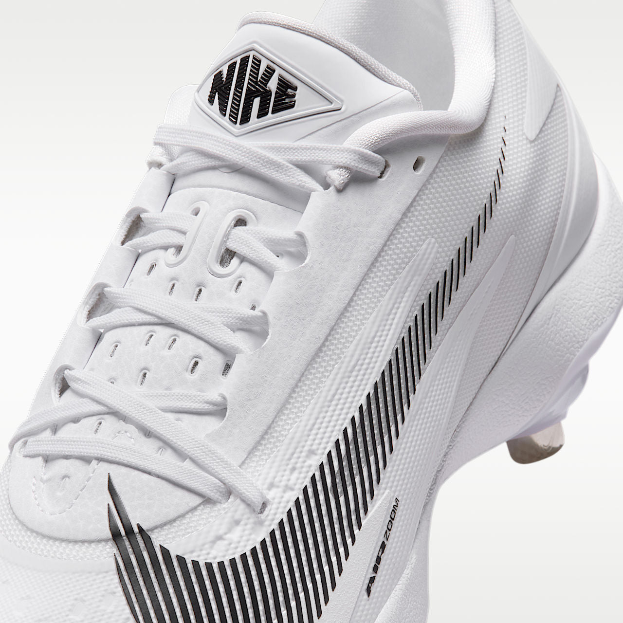 Diamond Standout MTL Unisex Baseball Cleats with Forefoot Air Zoom
