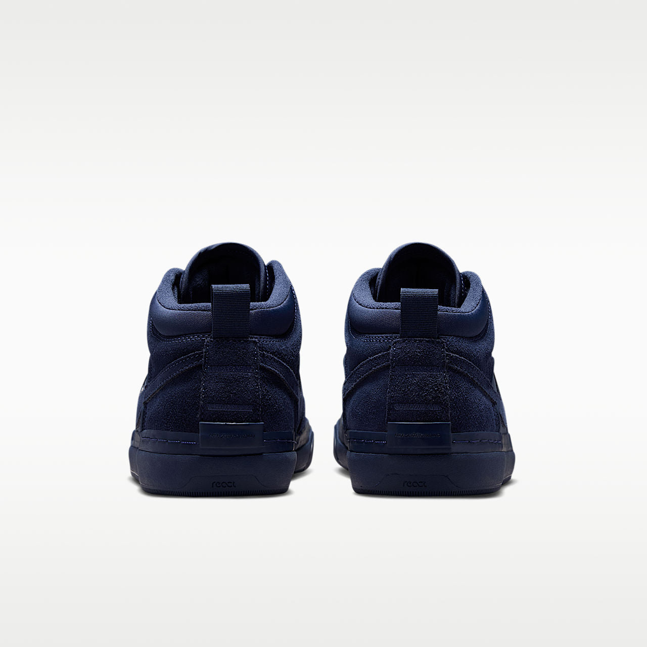 SB React Leo Unisex Skate Shoes Navy
