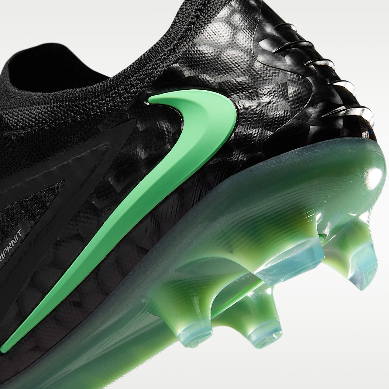 Phantom 6 Low Elite Firm-Ground Soccer Cleats Black/Black/Illusion Green