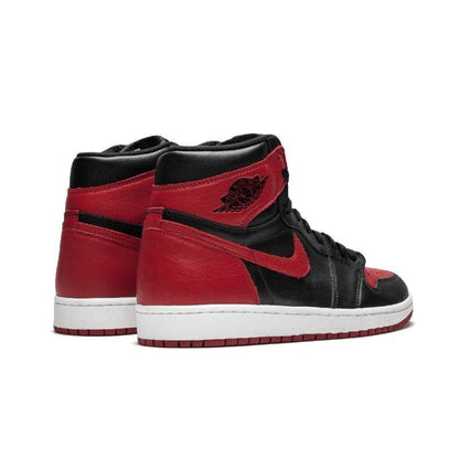 Men's Jordan 1 Retro High OG Basketball Shoes